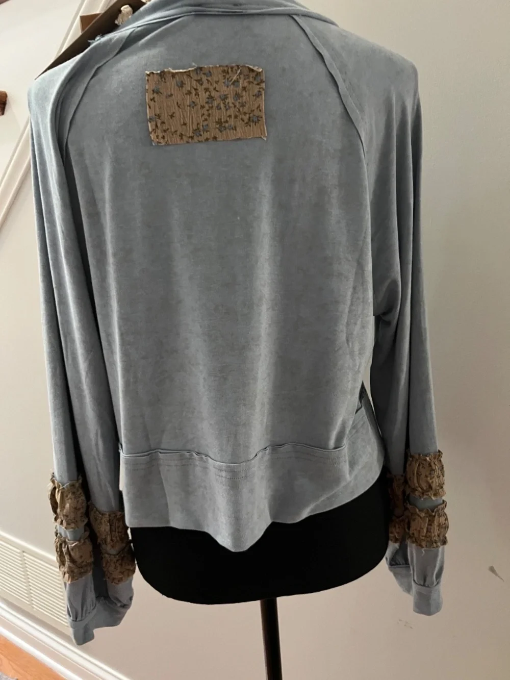 POL Distressed Chevron Ruffle Pullover in Slate Blue/Grey - Picture 2 of 7